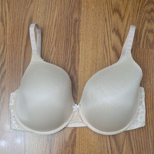 Victoria's Secret Body By Victoria Lined Perfect Coverage Push-Up Bra/ 36DDD(F)